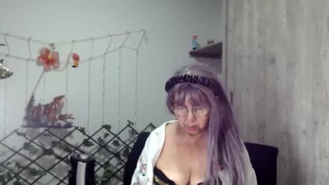 Snapshot of ruth_blue21 chatting on March 1, 2025, 5:31 am ruth_blue21 online show from March 1, 2025, 5:31 am