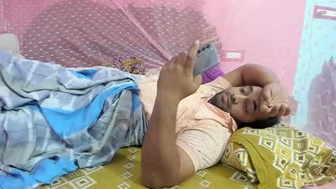 Snapshot of rwb17 chatting on February 5, 2025, 5:20 pm rwb17 online show from February 5, 2025, 5:20 pm