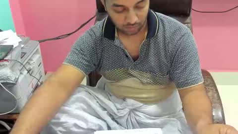 Snapshot of rwb17 chatting on November 18, 2025, 3:49 pm rwb17 online show from November 18, 2025, 3:49 pm