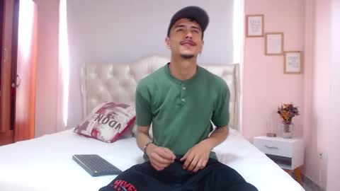 Snapshot of ryan_maxy chatting on February 4, 2025, 2:10 pm ryan online show from February 4, 2025, 2:10 pm