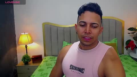 Snapshot of ryan_nesson chatting on September 16, 2025, 1:23 pm Ryan online show from September 16, 2025, 1:23 pm