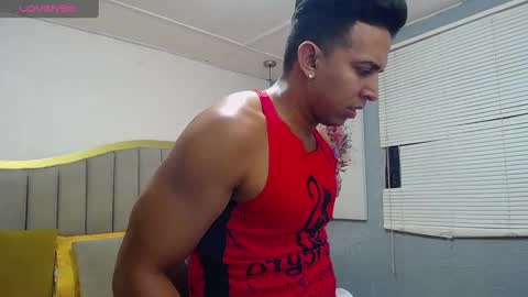 Snapshot of ryan_nesson chatting on October 15, 2025, 1:28 am Ryan online show from October 15, 2025, 1:28 am