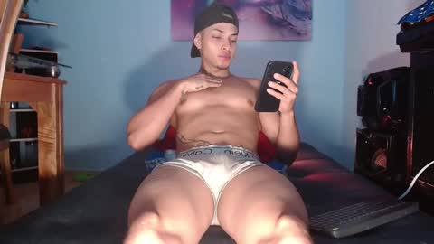 Snapshot of ryangreys01 chatting on February 10, 2026, 12:31 pm Ryan online show from February 10, 2026, 12:31 pm