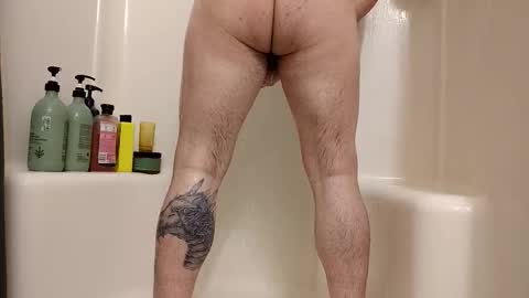 ryanihde2025 online show from February 12, 2026, 10:16 pm