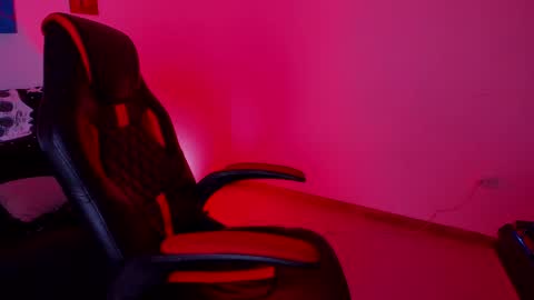 ryanlatiin online show from April 26, 2026, 7:17 am