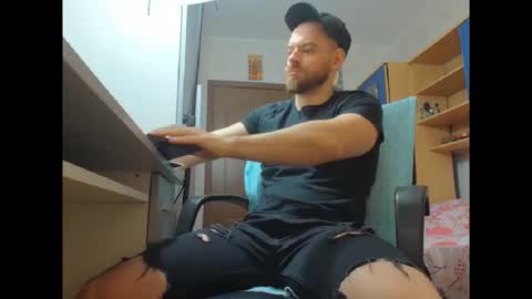 Ryanstone  online show from December 15, 2025, 5:12 am