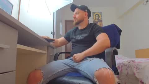 Snapshot of ryanstone_ chatting on June 5, 2026, 3:13 am Ryanstone online show from June 5, 2026, 3:13 am