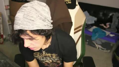 Ryot3 online show from December 19, 2025, 1:23 am