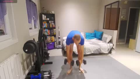 Snapshot of ryukukamifr chatting on September 15, 2025, 8:25 am Ryuk FR online show from September 15, 2025, 8:25 am