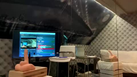 Snapshot of s_______________ chatting on December 30, 2024, 9:40 pm Laura online show from December 30, 2024, 9:40 pm