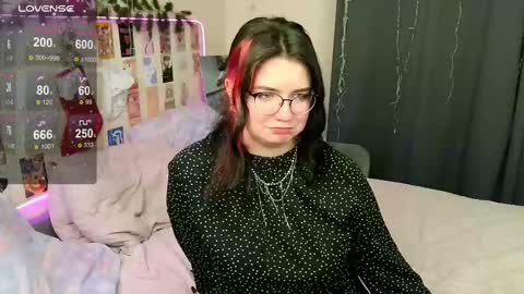 Snapshot of s_katekisa_ss chatting on February 19, 2025, 4:00 pm Kate online show from February 19, 2025, 4:00 pm