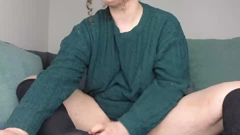 Snapshot of s_leanne_ chatting on May 13, 2026, 11:33 pm Leanne online show from May 13, 2026, 11:33 pm