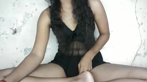 Snapshot of saanvi_indian chatting on October 1, 2025, 8:31 am saanu online show from October 1, 2025, 8:31 am