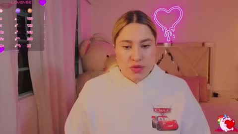 saaya_tay online show from February 5, 2026, 3:11 am