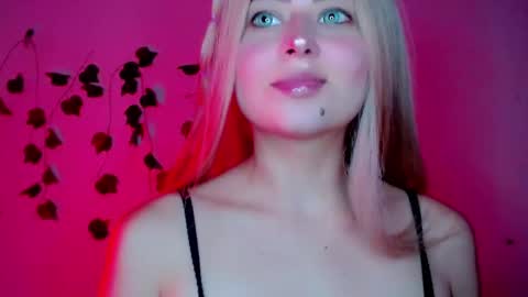 Snapshot of sabrinaexpositoxx chatting on February 6, 2025, 6:40 am SABRI online show from February 6, 2025, 6:40 am