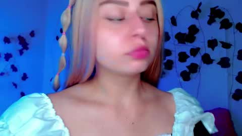 Snapshot of sabrinaexpositoxx chatting on February 8, 2025, 10:18 am SABRI online show from February 8, 2025, 10:18 am