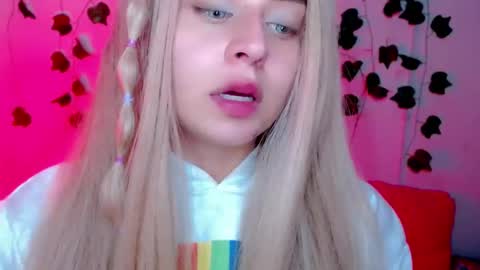 Snapshot of sabrinaexpositoxx chatting on February 16, 2025, 2:31 am SABRI online show from February 16, 2025, 2:31 am