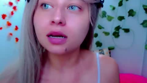 Snapshot of sabrinaexpositoxx chatting on February 26, 2025, 6:26 am SABRI online show from February 26, 2025, 6:26 am