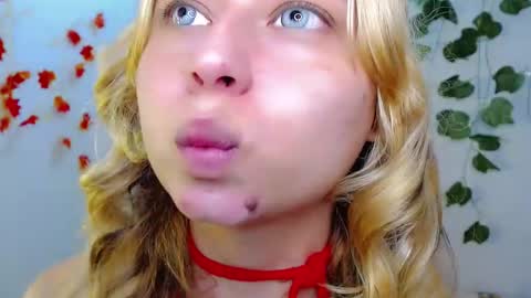 Snapshot of sabrinaexpositoxx chatting on March 5, 2025, 9:16 am SABRI online show from March 5, 2025, 9:16 am