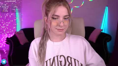 Sabrina online show from March 26, 2026, 7:14 am