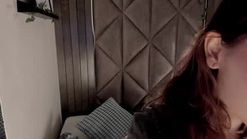 S A B R I N A  online show from November 17, 2025, 11:38 am