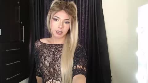 Snapshot of sabrinatshot chatting on May 23, 2026, 3:49 pm sabrinatshot online show from May 23, 2026, 3:49 pm