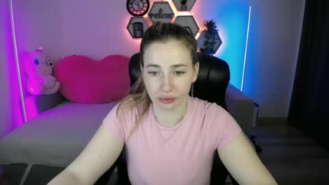 Sabrina Violet online show from June 24, 2026, 8:02 am