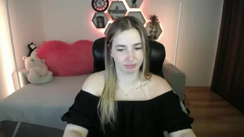Sabrina Violet online show from July 14, 2026, 8:08 am