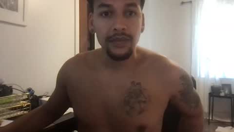 Snapshot of sack_draggin chatting on January 9, 2025, 8:33 pm Beezy online show from January 9, 2025, 8:33 pm