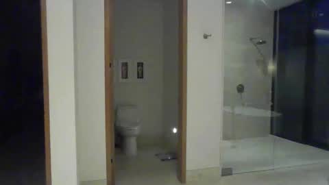 Snapshot of sacredbull90 chatting on April 11, 2026, 2:05 am sacredbull90 online show from April 11, 2026, 2:05 am