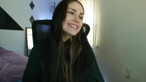 Snapshot of sadierenee96 chatting on December 18, 2024, 8:25 pm Sadie Renee  online show from December 18, 2024, 8:25 pm