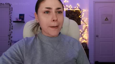 Sadie Renee  online show from February 25, 2026, 11:58 pm