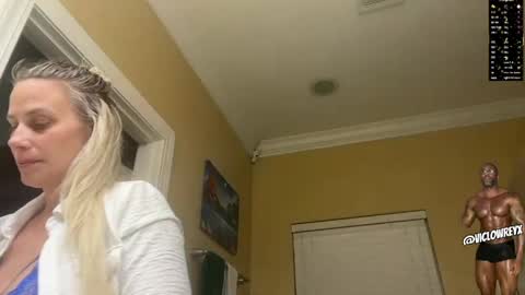 SadieRW online show from April 4, 2026, 2:43 am