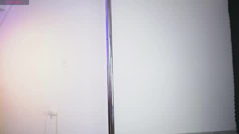 safiro_evans online show from March 31, 2026, 1:33 pm