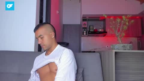 Snapshot of sag_1998 chatting on February 28, 2025, 5:15 am Sag online show from February 28, 2025, 5:15 am