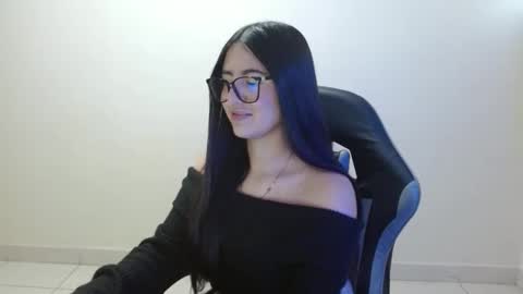 Sahaliefox  online show from March 21, 2026, 11:37 am