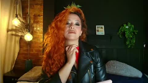 Snapshot of sahra_tayl0r_ chatting on April 24, 2026, 2:08 pm SARA online show from April 24, 2026, 2:08 pm