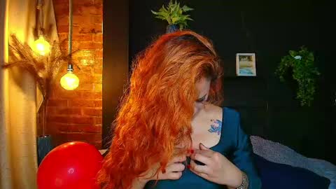 Snapshot of sahra_tayl0r_ chatting on May 11, 2026, 3:29 pm SARA online show from May 11, 2026, 3:29 pm