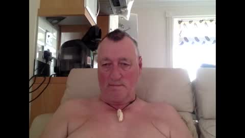 sail_naked online show from December 21, 2025, 9:27 am
