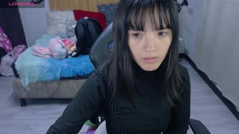 Snapshot of sailor_moon07 chatting on October 12, 2025, 4:44 am sailor online show from October 12, 2025, 4:44 am