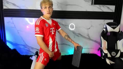 Juan online show from October 22, 2025, 4:46 am