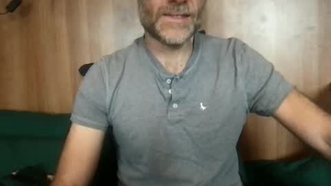 saint009 online show from May 9, 2026, 11:26 am