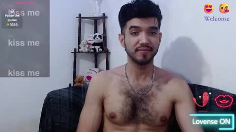 Snapshot of saint_castle chatting on October 19, 2025, 1:28 am Saint Castle online show from October 19, 2025, 1:28 am