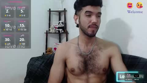 Snapshot of saint_castle chatting on October 19, 2025, 9:48 pm Saint Castle online show from October 19, 2025, 9:48 pm