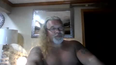saintbeenadick online show from May 7, 2026, 3:23 am
