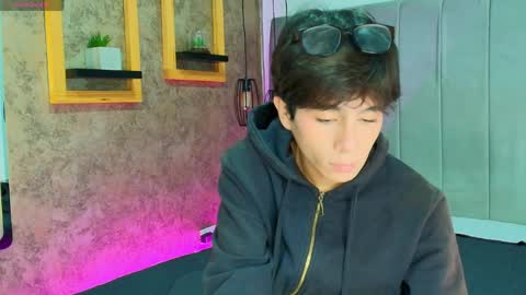 Santi online show from April 1, 2026, 2:03 pm