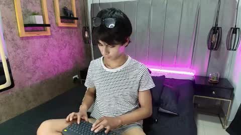 Santi online show from April 9, 2026, 12:43 pm