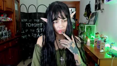    online show from December 14, 2025, 10:31 am