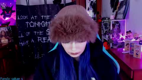    online show from December 21, 2025, 9:05 am