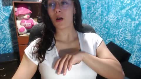 Snapshot of sakura_alek chatting on April 24, 2026, 2:14 am sakura_alek online show from April 24, 2026, 2:14 am